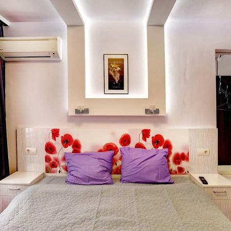 Spacious And Stylish Apartment In The Heart Of Sofia Plus Parking Bagian luar foto