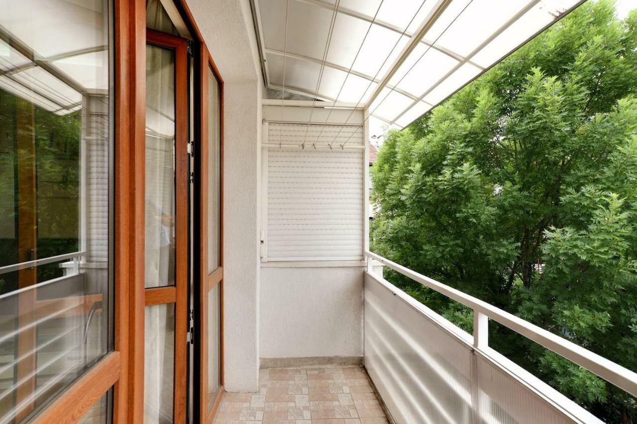 Spacious And Stylish Apartment In The Heart Of Sofia Plus Parking Bagian luar foto